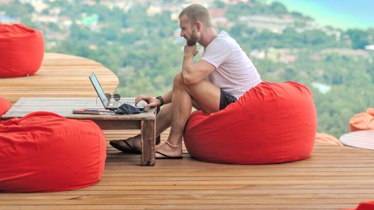 Digital nomads: three non-European countries to try out